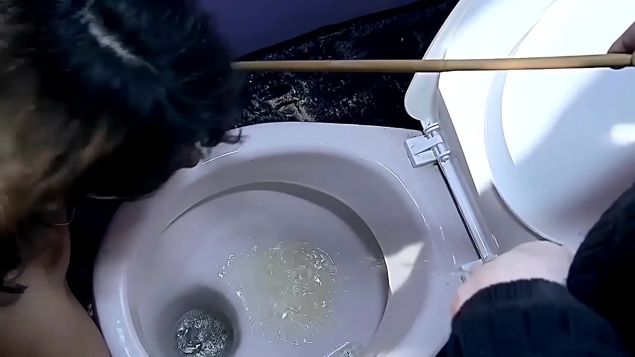 Az én gyönyörű privát szexrabszolgám Melanie Memphis. Ő a kedvenc rabszolgám, ártatlannak tűnik, fiatal, szereti az anális szexet, a szerepjátékokat, és akkor használhatom, amikor csak akarom. 1. rész.