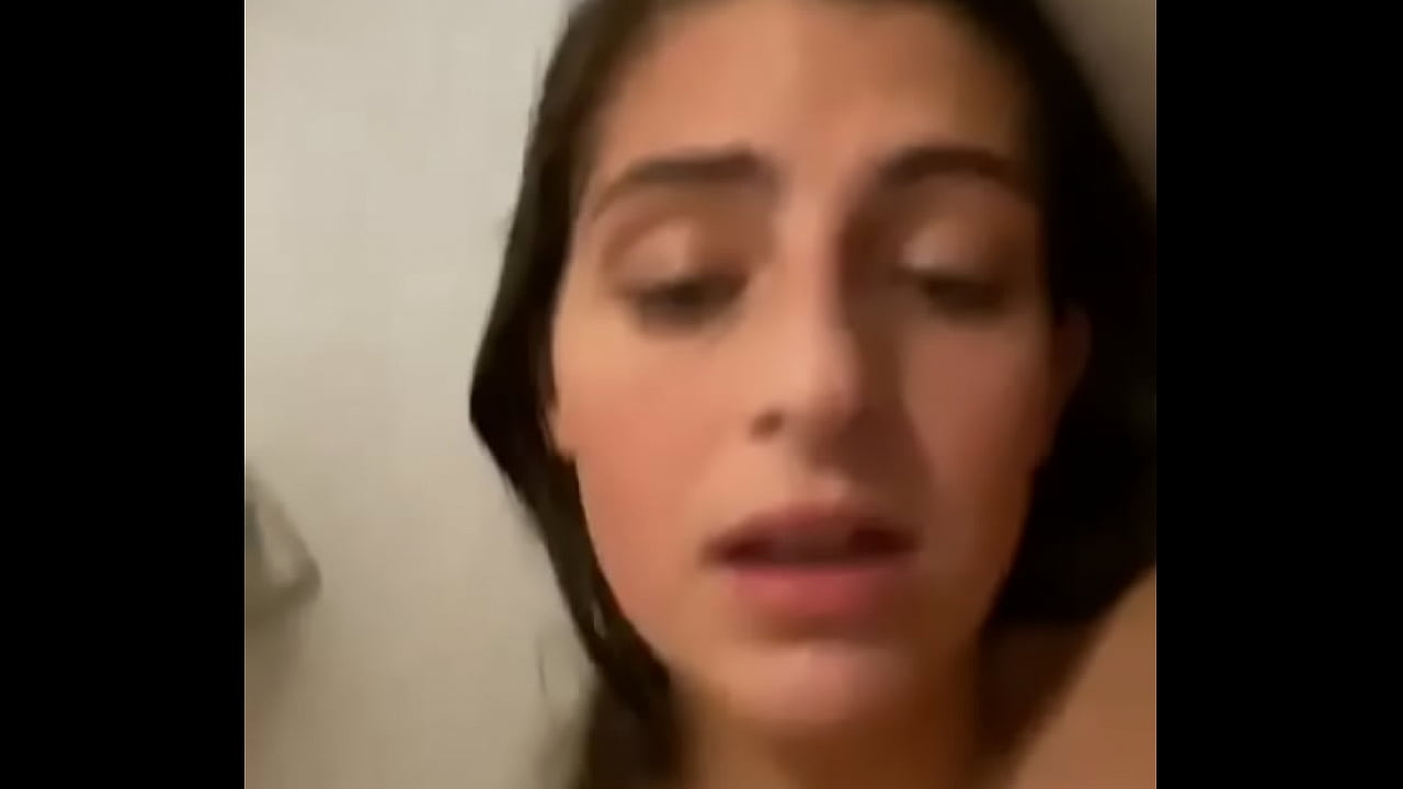 Kékszemű dögös, rövid otthoni szex videók, válogatott